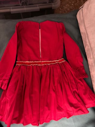 Vestido rojo con encaje