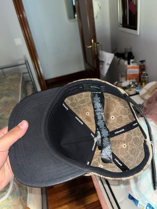 Gorra Coach Monogram Marrón y Negra