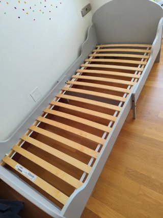 Cama infantil extensible IKEA Trogen + colchón