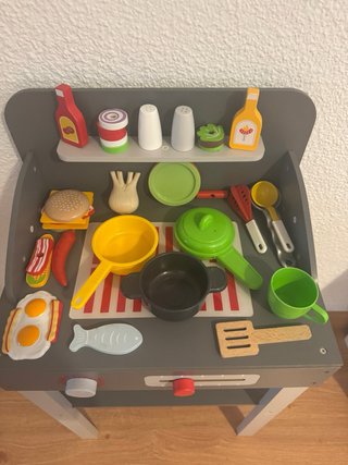 Cocinita de madera para niños