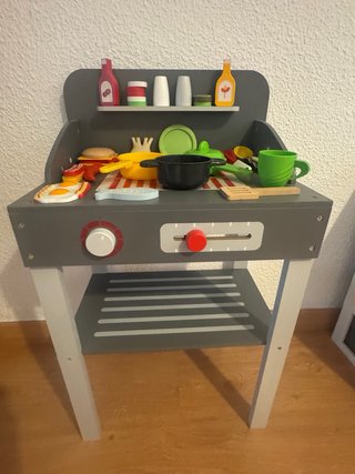 Cocinita de madera para niños