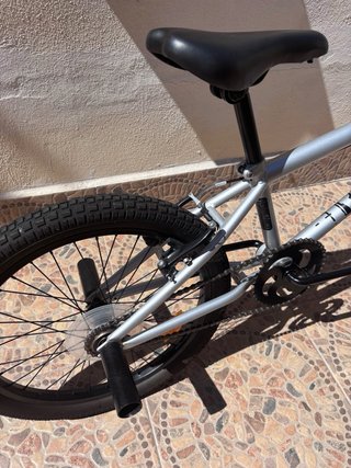 Bicicleta BMX  CASI SIN ESTRENAR
