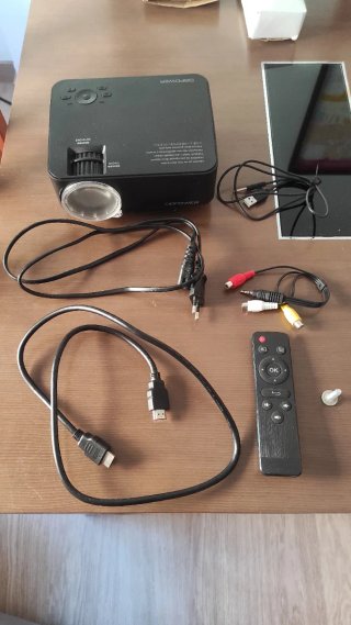 Proyector Mini DBPOWER 2200 Lúmenes HD 1080P