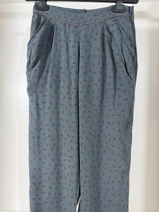 Pantalón fluido estampado pintalabios XS