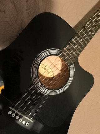 Guitarra Acústica Fender y Accesorios
