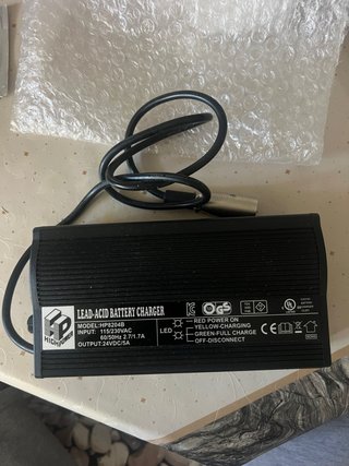Cargador HIGHPOWER HP8204B Negro