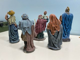 Lote 5 figuras Belén