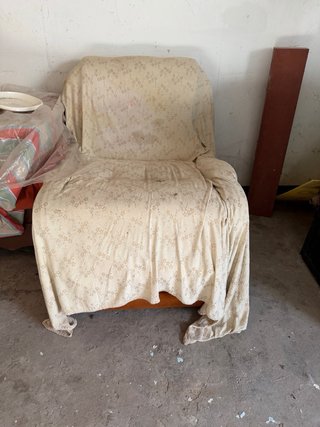 Sillones antiguos pero en buen estado 30€ cada uno