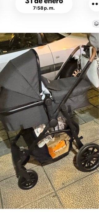Carrito de bebé en buen estado