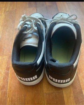 Zapatillas Puma Negras y Blancas