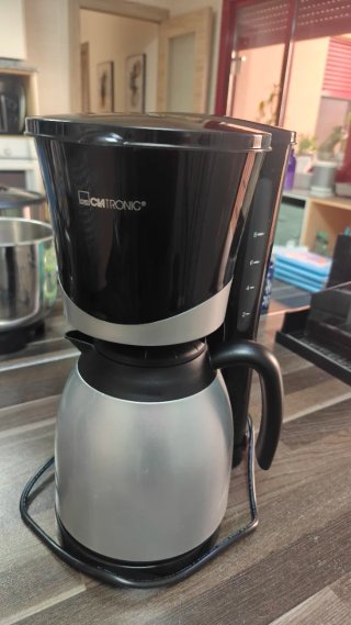 Cafetera Clatronic con jarra térmica