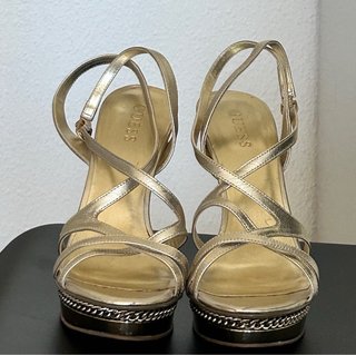 Sandalias Guess doradas plataforma talla 39