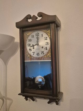 Reloj de Pared con pendulo