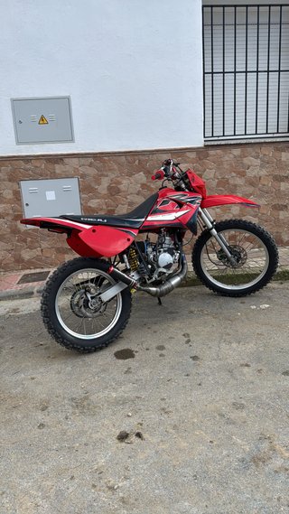 Rieju Enduro Moto Roja