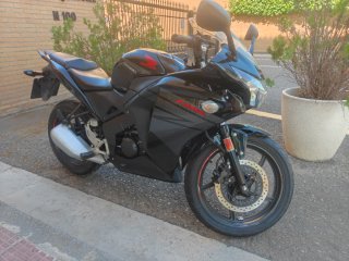 Honda CBR125 RF Negra