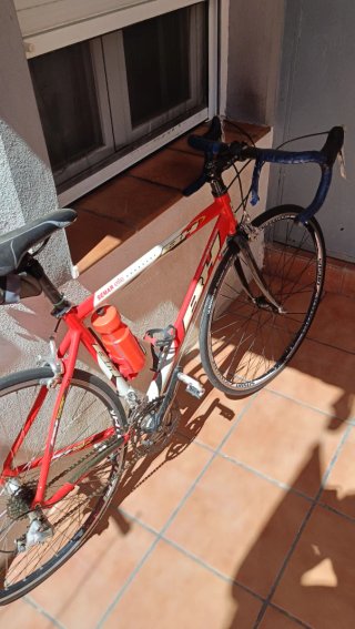 Bicicleta de carretera BH Semar Elite