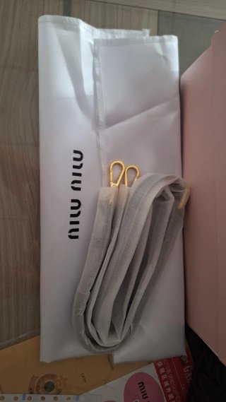 Borsa a mano Miu Miu Nappa Matelassé nera