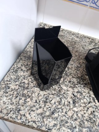Cafetera Nespresso Vertuo Next Roja