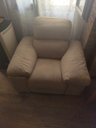 Sillón reclinable eléctrico beige