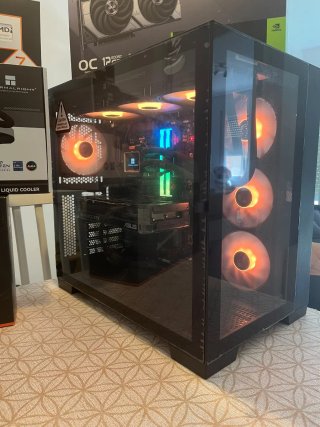 RYZEN 7 9800X3D + RTX 5070 + SSD 1TB + 32GB RAM