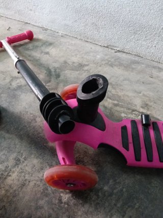 Monopattino per bambini a 3 ruote rosa
