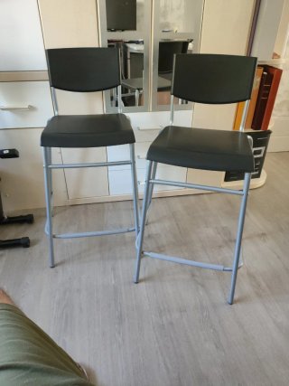 2 Sillas Altas Metal/Plástico Negras