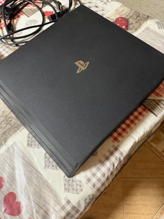 PS4 1TB + Mando + 3 Juegos