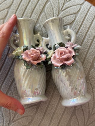 2 Jarroncitos nacarados con rosas