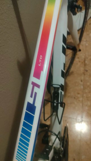 Bicicleta Fuji Carbono Carreras