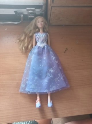 Muñeca Glinda Cantarina
