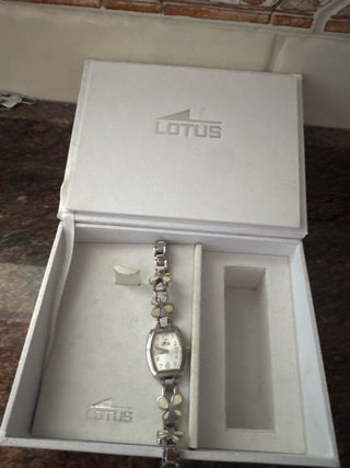 Reloj Lotus niña mariposas