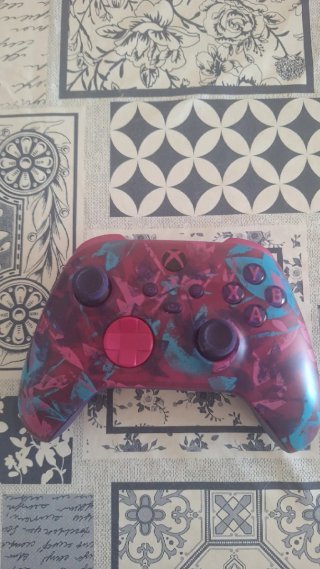 Mando Xbox Heart Breaker