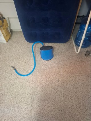 Colchón hinchable azul