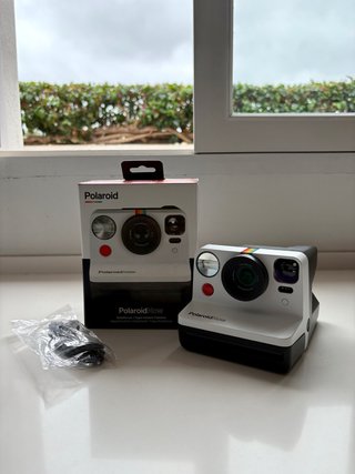 POLAROID NOW - CÁMARA INSTANTÁNEA