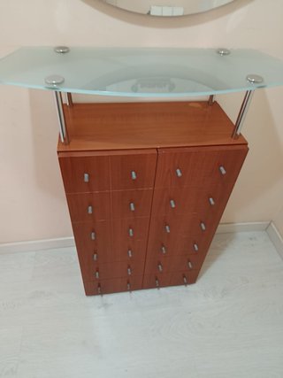 Mueble recibidor madera y cristal