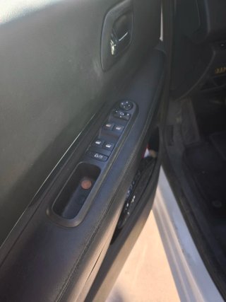 Peugeot 5008 1.6 HDi 110cv ALLURE – Techo Panorámi