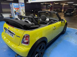 MINI Cooper 2011