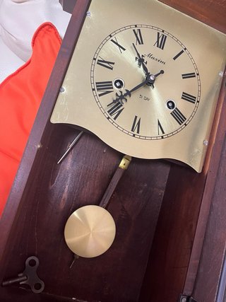 Reloj de péndulo de pared madera
