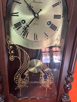 Reloj de péndulo de pared madera