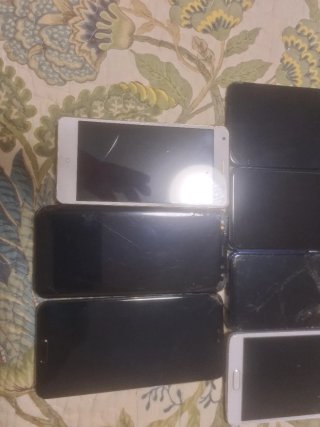 Lote 7 móviles, algunos con pantalla rota