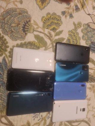 Lote 7 móviles, algunos con pantalla rota