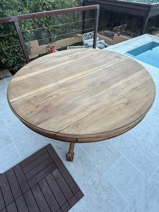 Mesa redonda madera antigua