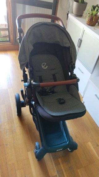 Silla de paseo con capazo y sombrilla