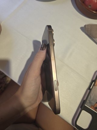 iPhone 16 Pro Max Dorado 256GB