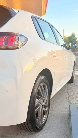 Peugeot 208 2022