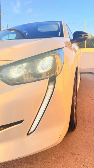 Peugeot 208 2022