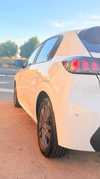 Peugeot 208 2022