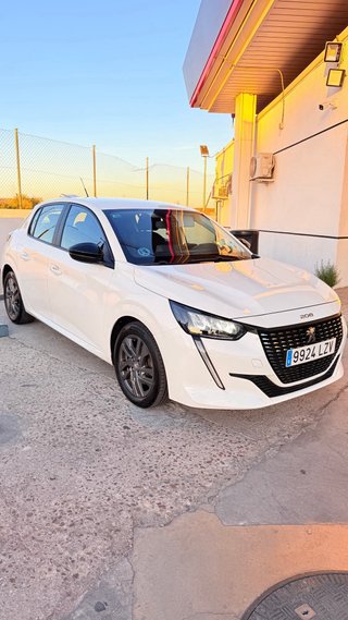 Peugeot 208 2022