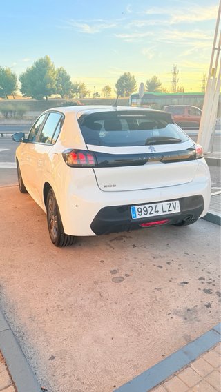 Peugeot 208 2022