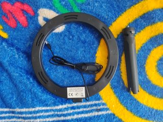 Aro de luz LED con trípode